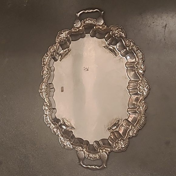 SILVER PLATED FOOTED INTERNTIONAL SILVER COMPANY LARGE OVAL SERVING TRAY - Picture 7 of 9